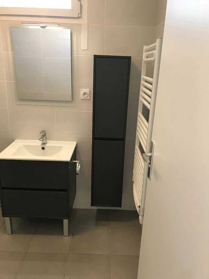 Chambre à louer dans un appartement d'étudiant à , entièrement meublée