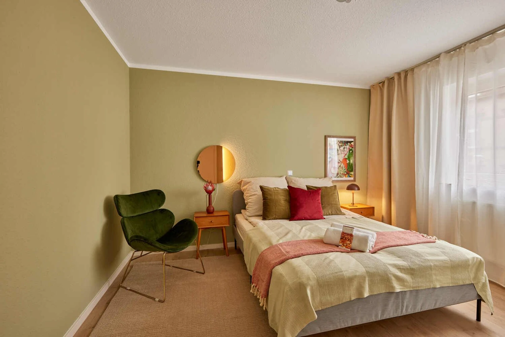 Quarto para alugar com cama de casal em Kaiserslautern
