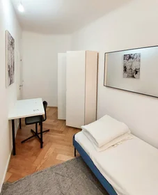 Privatzimmer in der Schleißheimer Str., 80809 München, Germany, bild 3 von 16