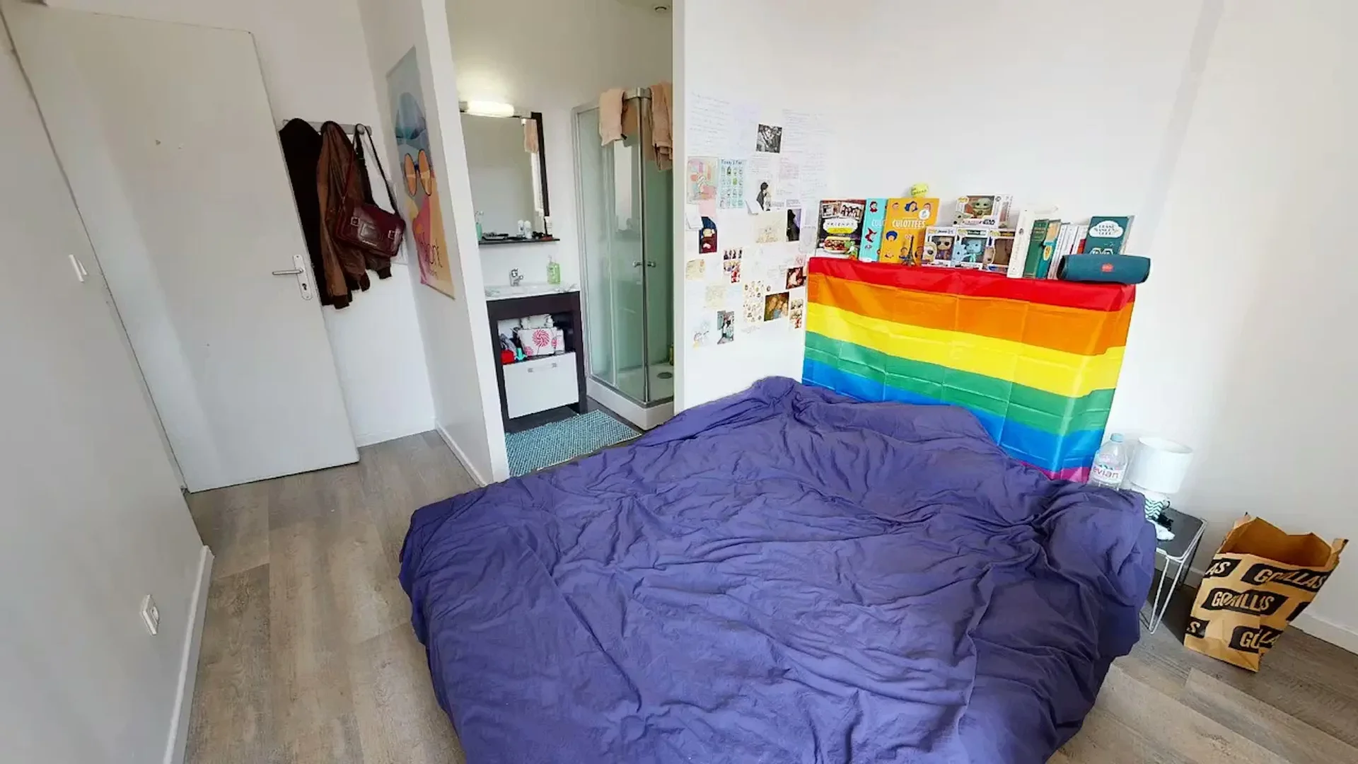 Zimmer in Studentenwohnung in  zu vermieten, voll möbliert