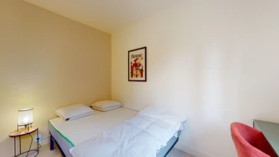 Quarto para alugar com cama de casal em Montpellier