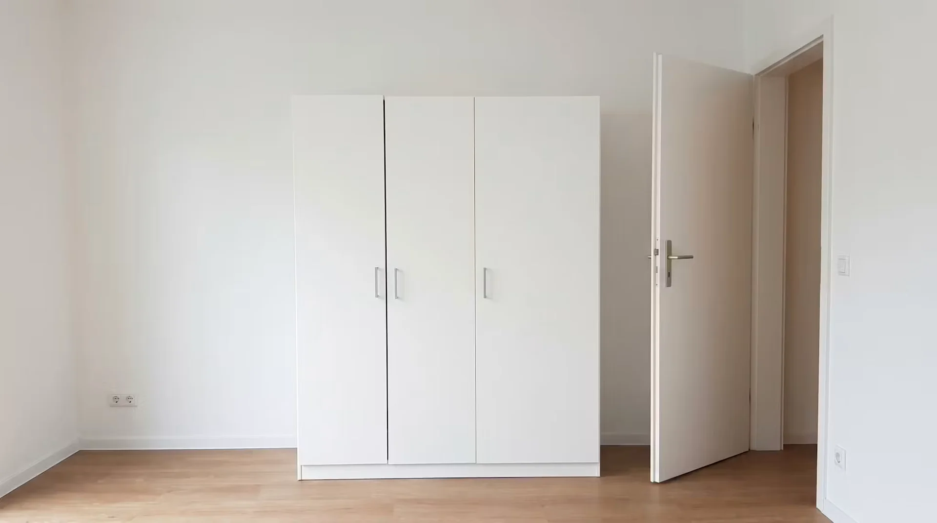 Affordable room for students with ample lighting in