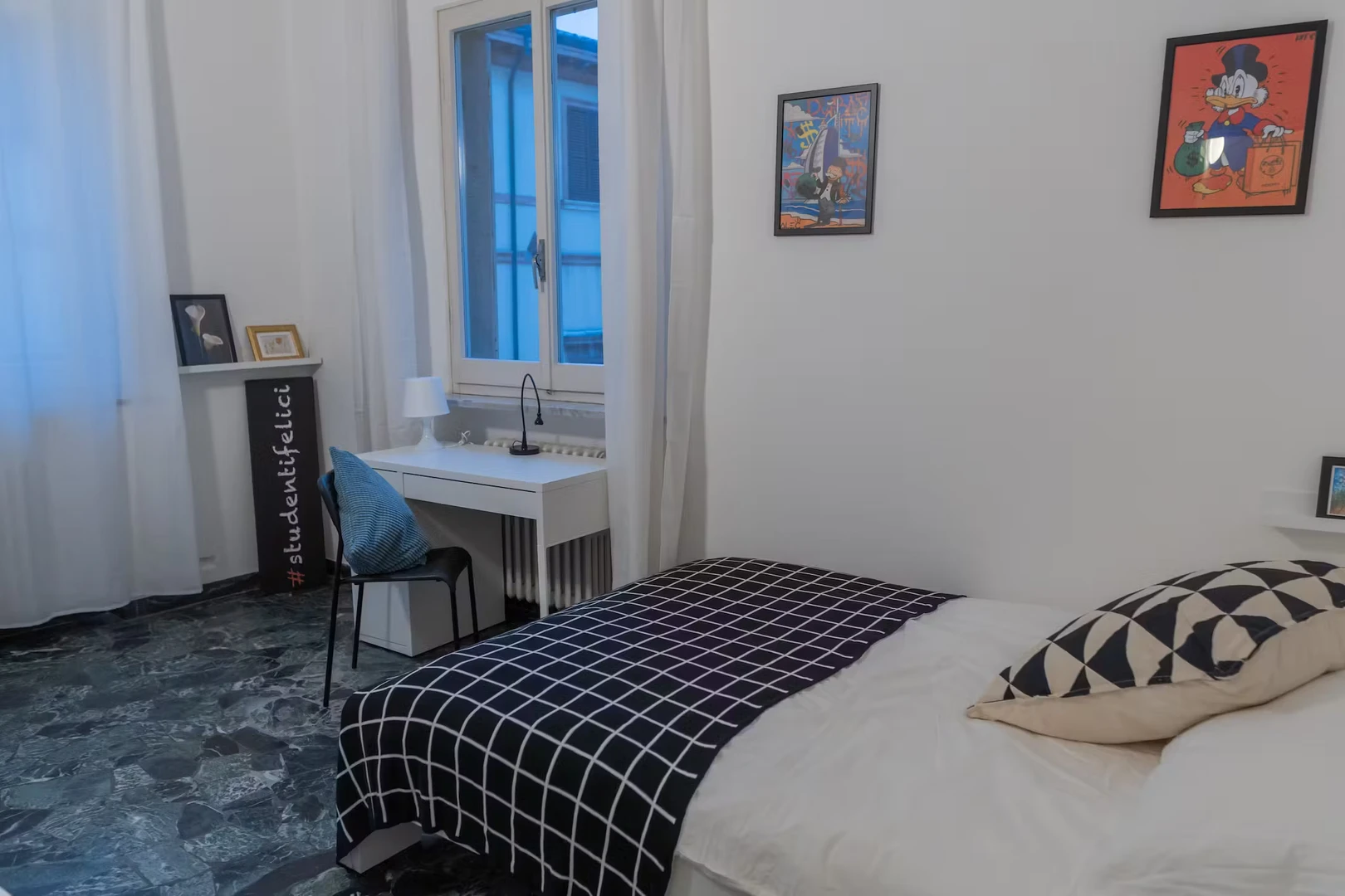 Rimini de çift kişilik yataklı kiralık oda
