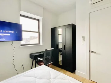 Stanza privata in Madison St, Bushwick, immagine 1 di 9