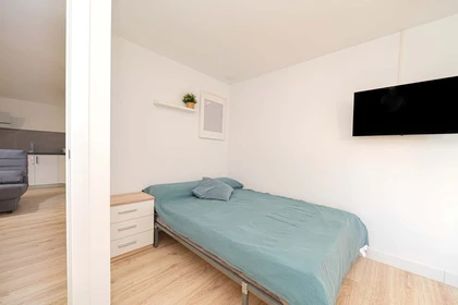 Habitación en alquiler con cama doble Elche-elx