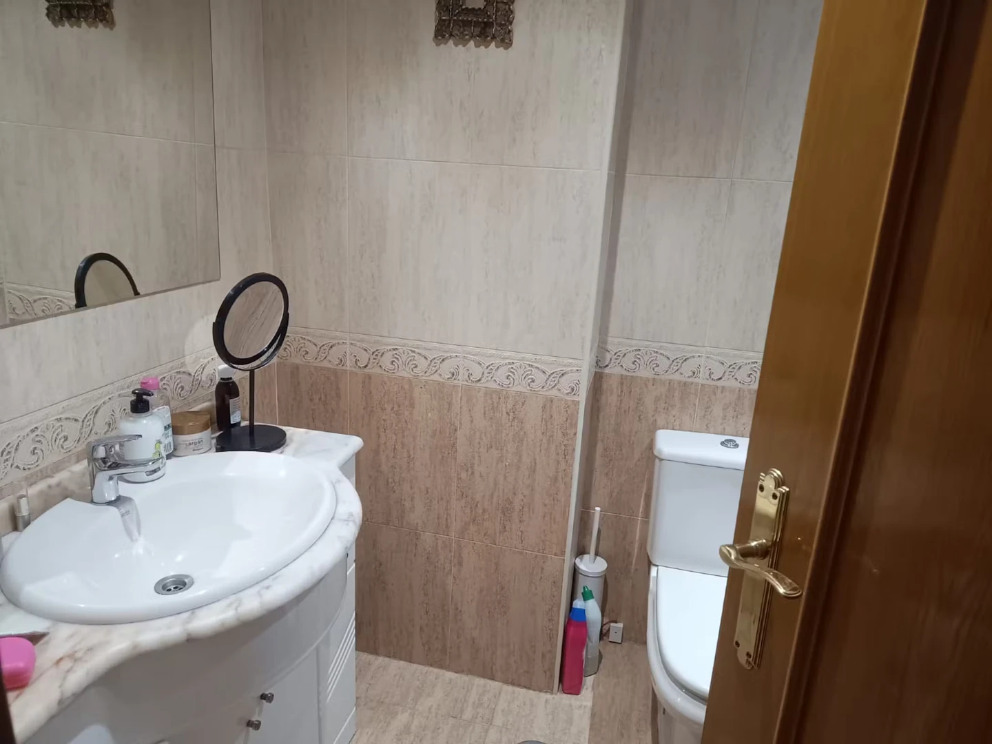 Room for rent with double bed Boadilla Del Monte