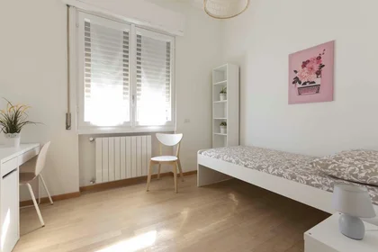 Private room at Via Erasmo Boschetti, Maciachini-Maggiolina, image 1 of 10