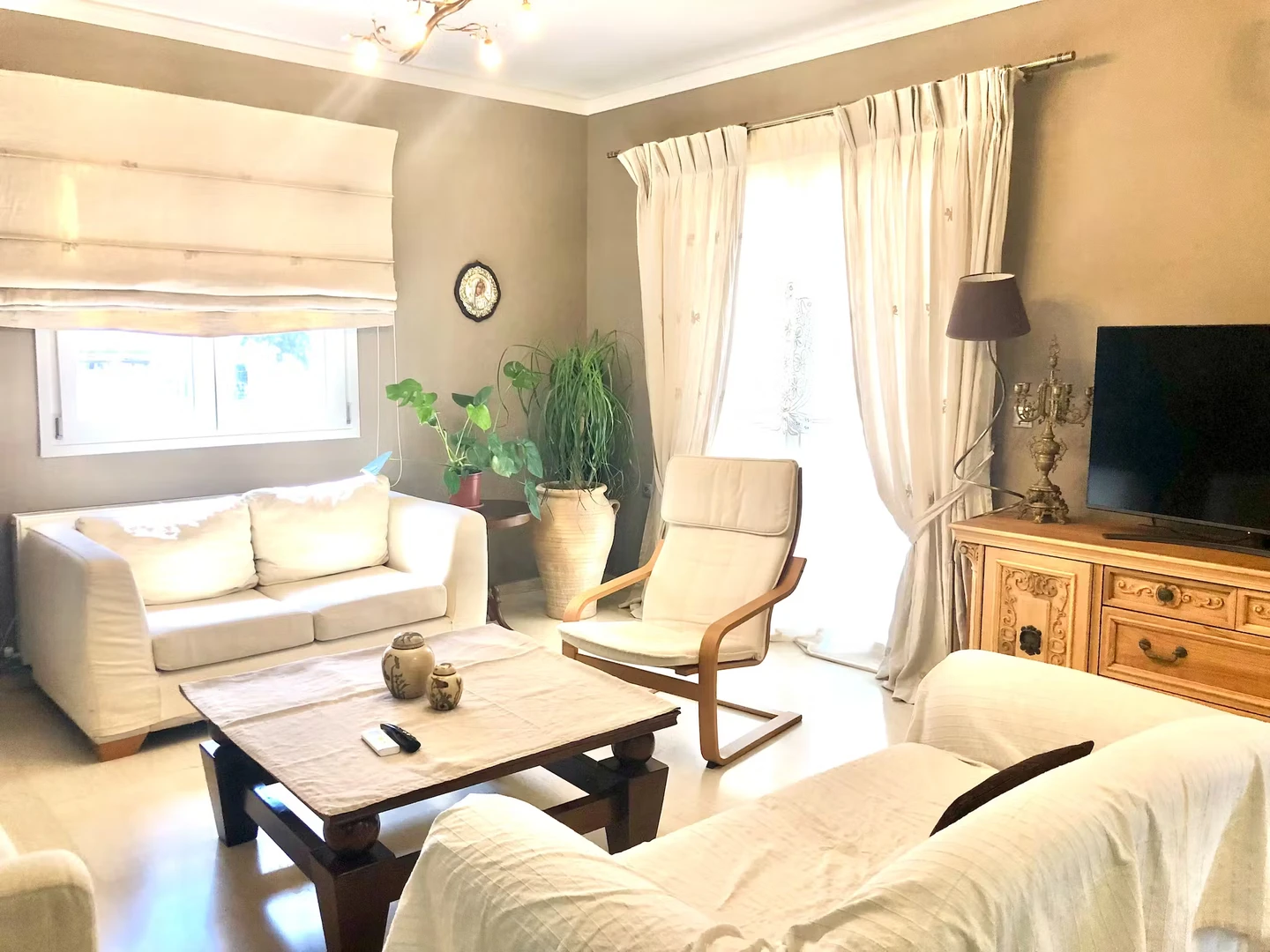 Cheap private room in Heraklion