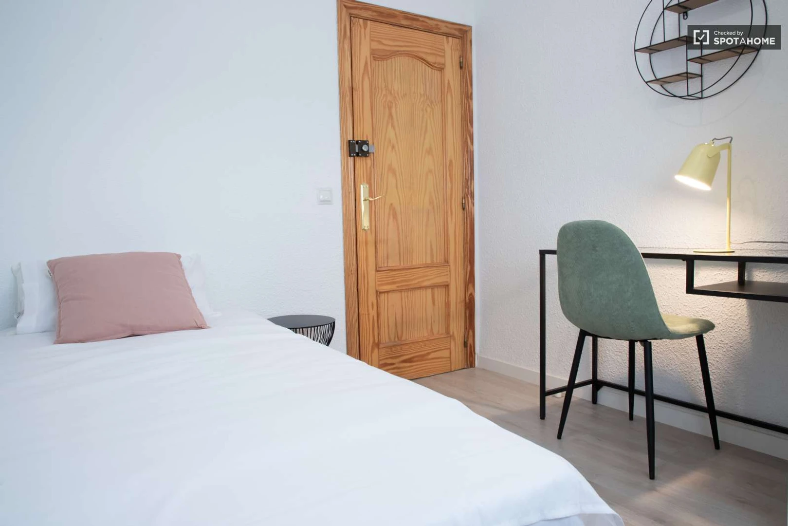 Renting rooms by the month in fuenlabrada