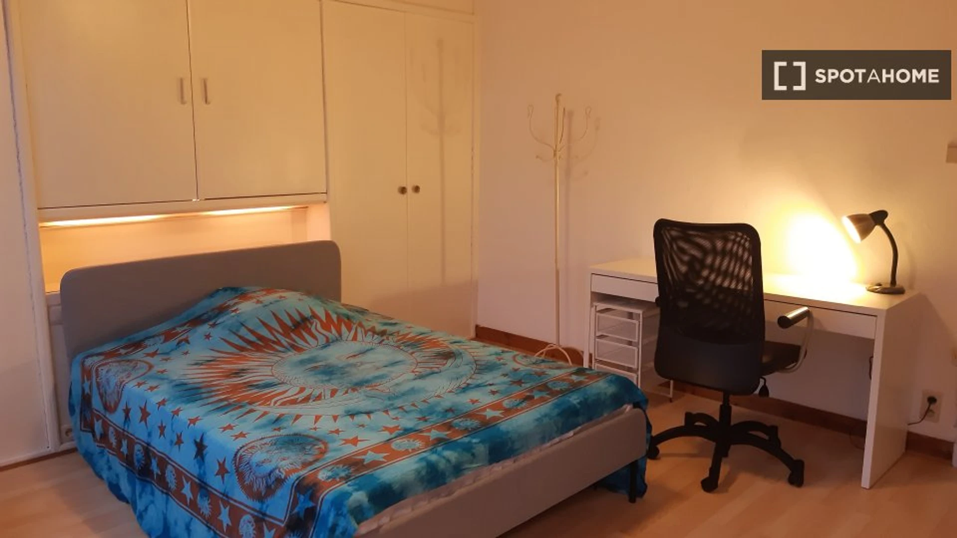 Liège de çift kişilik yataklı kiralık oda