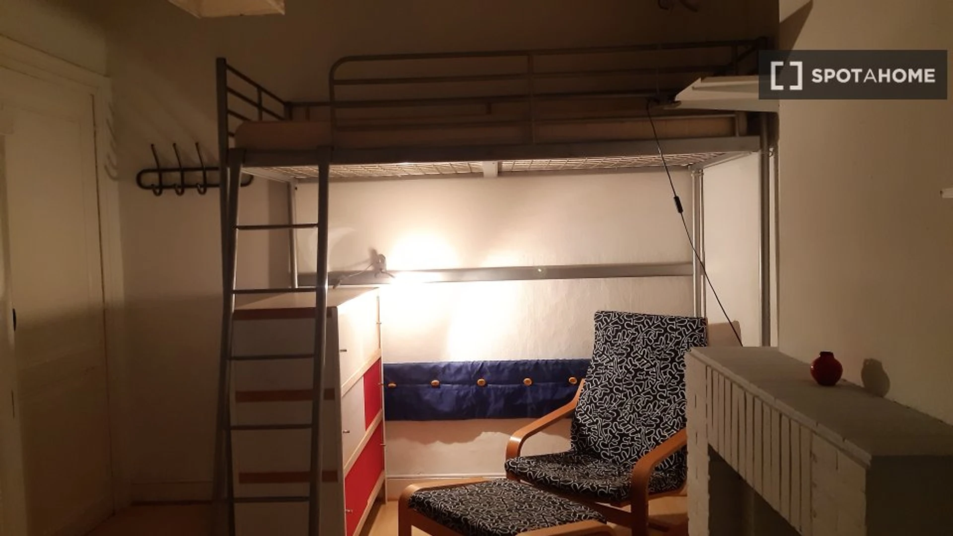 Liège de çift kişilik yataklı kiralık oda