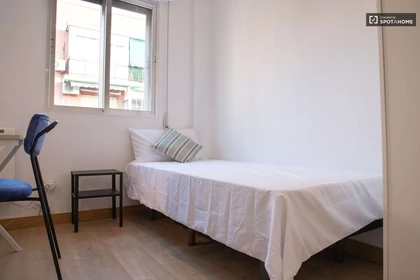 Helles Privatzimmer in Alcorcon