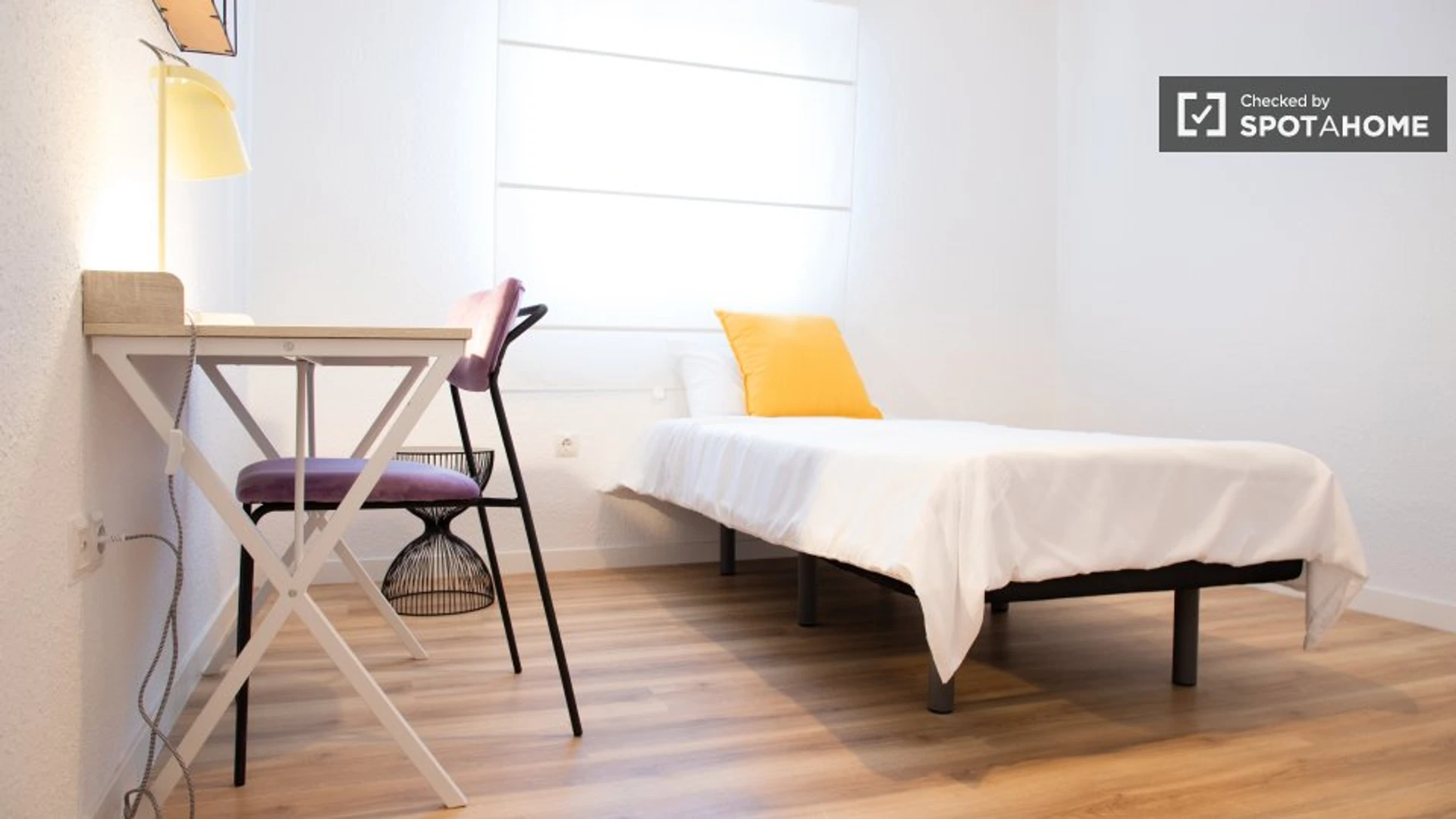 Alcorcón de çift kişilik yataklı kiralık oda