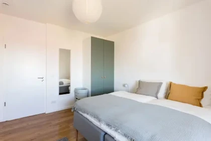 München de çift kişilik yataklı kiralık oda