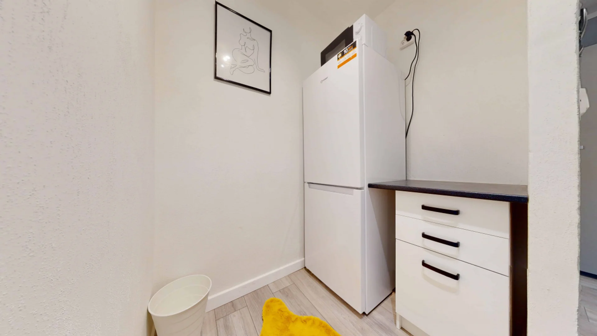 Comfortable and spacious student room in