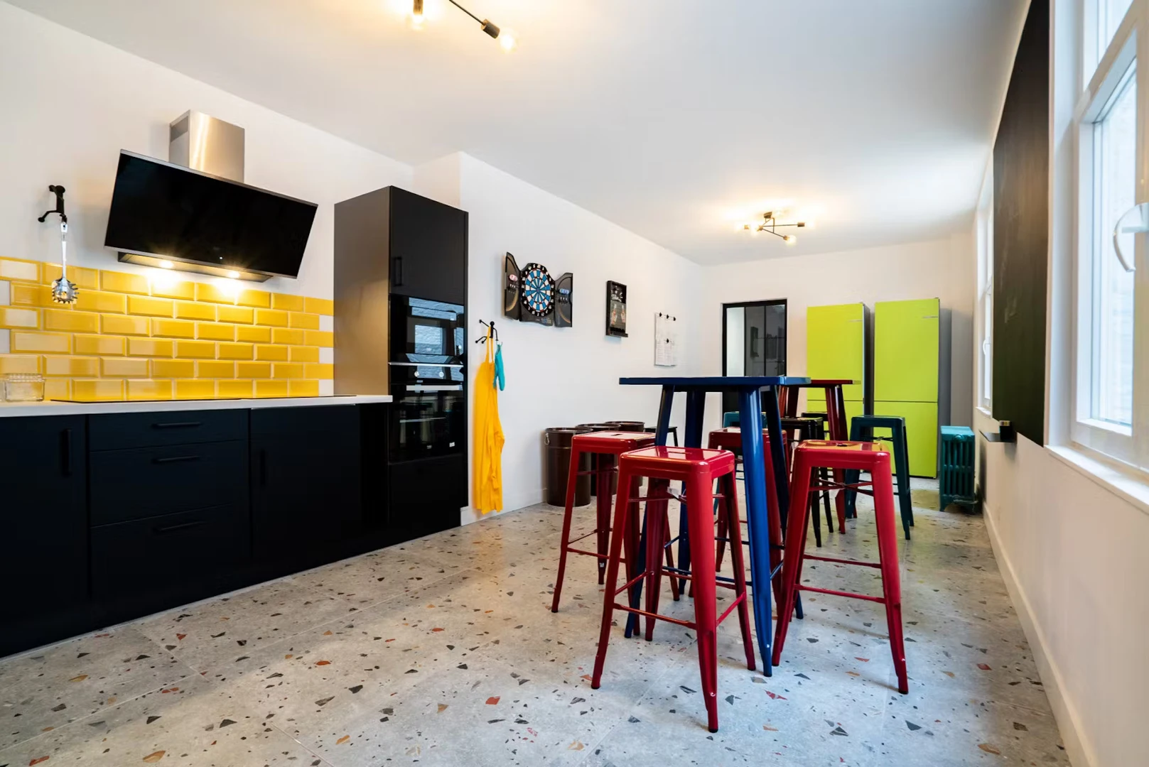 Luminoso e moderno appartamento a Charleroi
