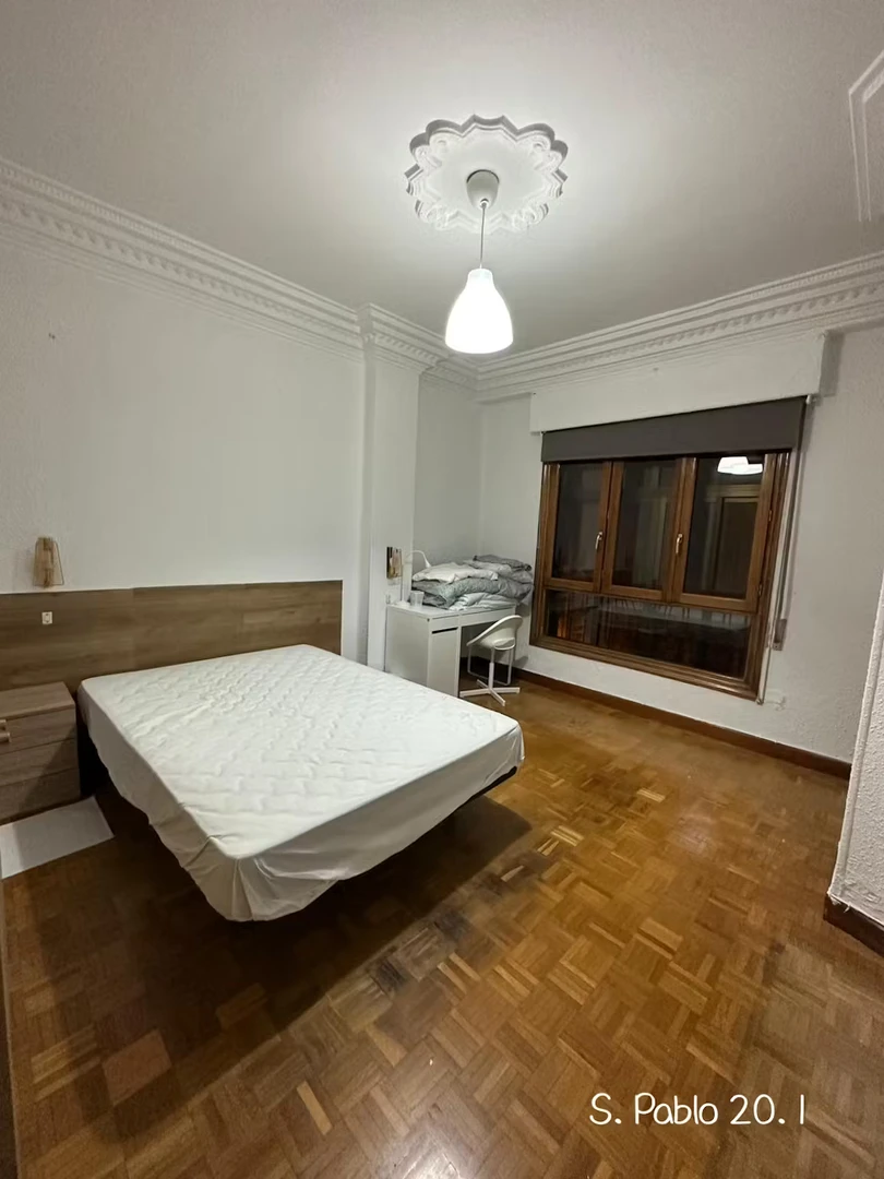Burgos de çift kişilik yataklı kiralık oda