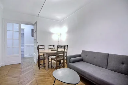 {area} içinde 3 yatak odalı konaklama