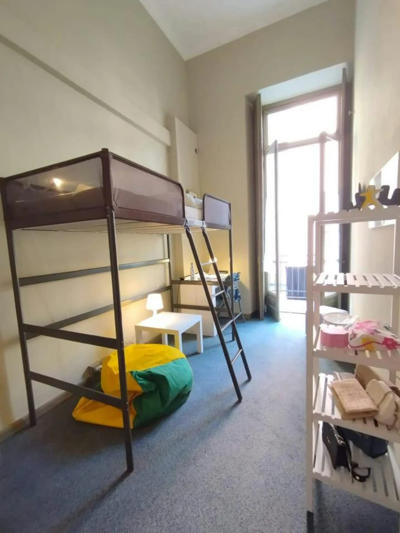 Torino de ortak bir dairede kiralık oda