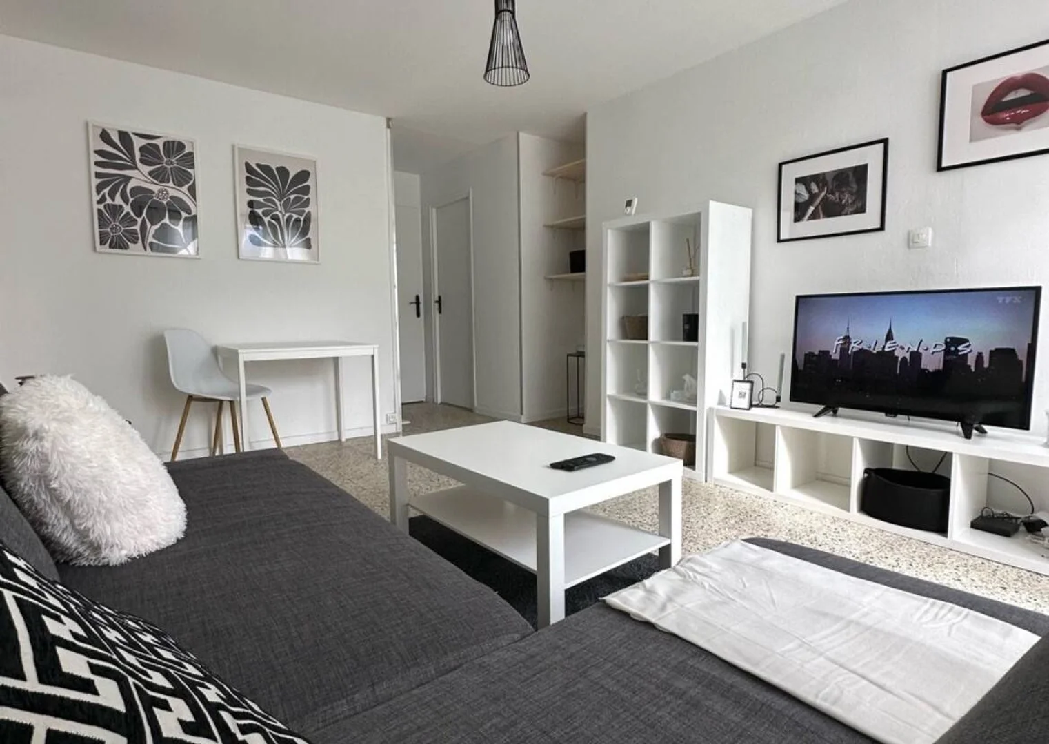 Funktionelles Studentenzimmer perfekt zum Studieren in 