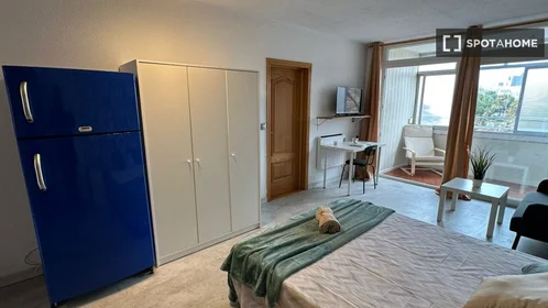 Chambre privée à C. Juan de Vergara, image 15 de 19