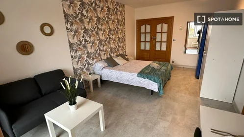 Chambre privée à C. Juan de Vergara, image 17 de 19