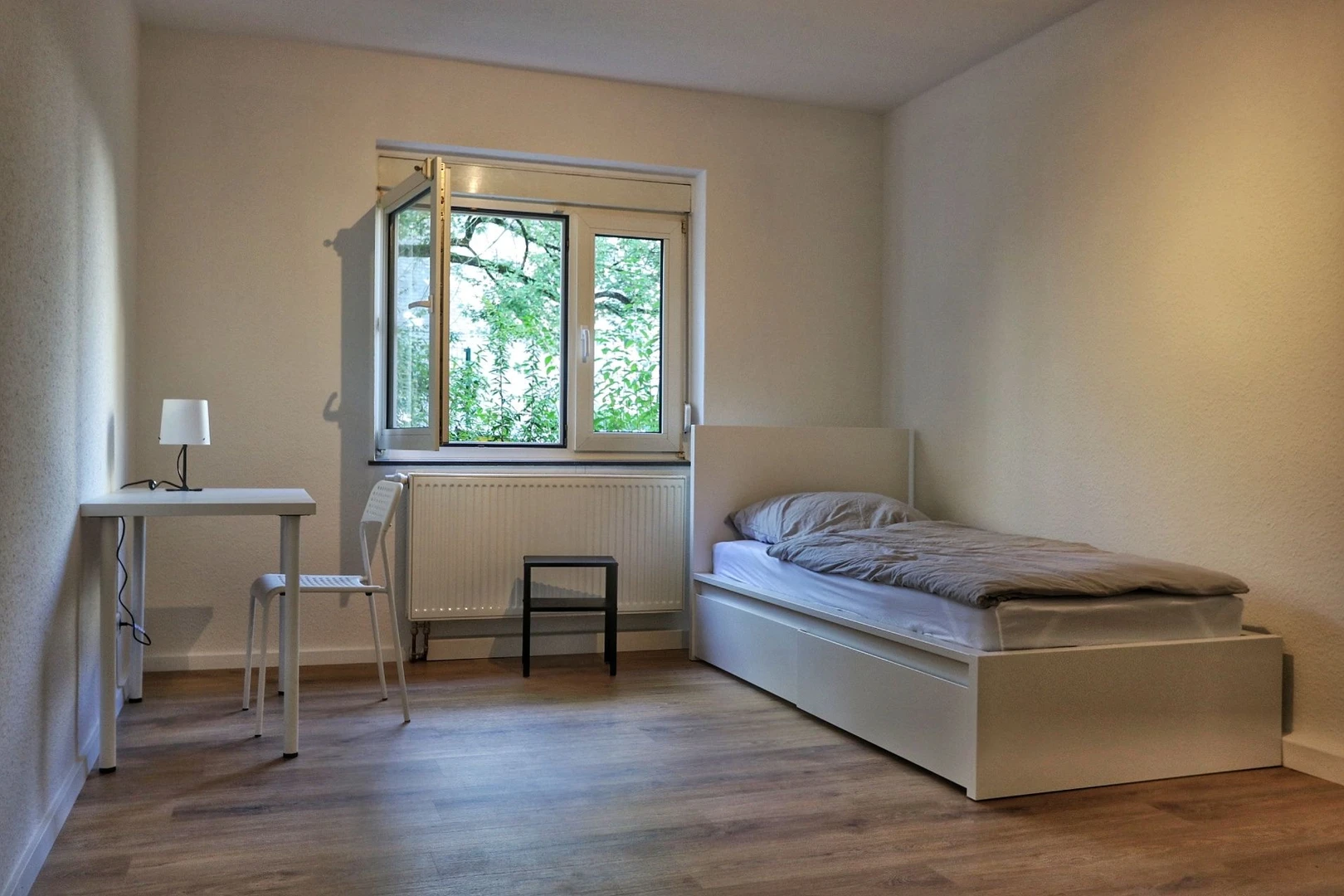 Jasny pokój prywatny w Bergisch Gladbach