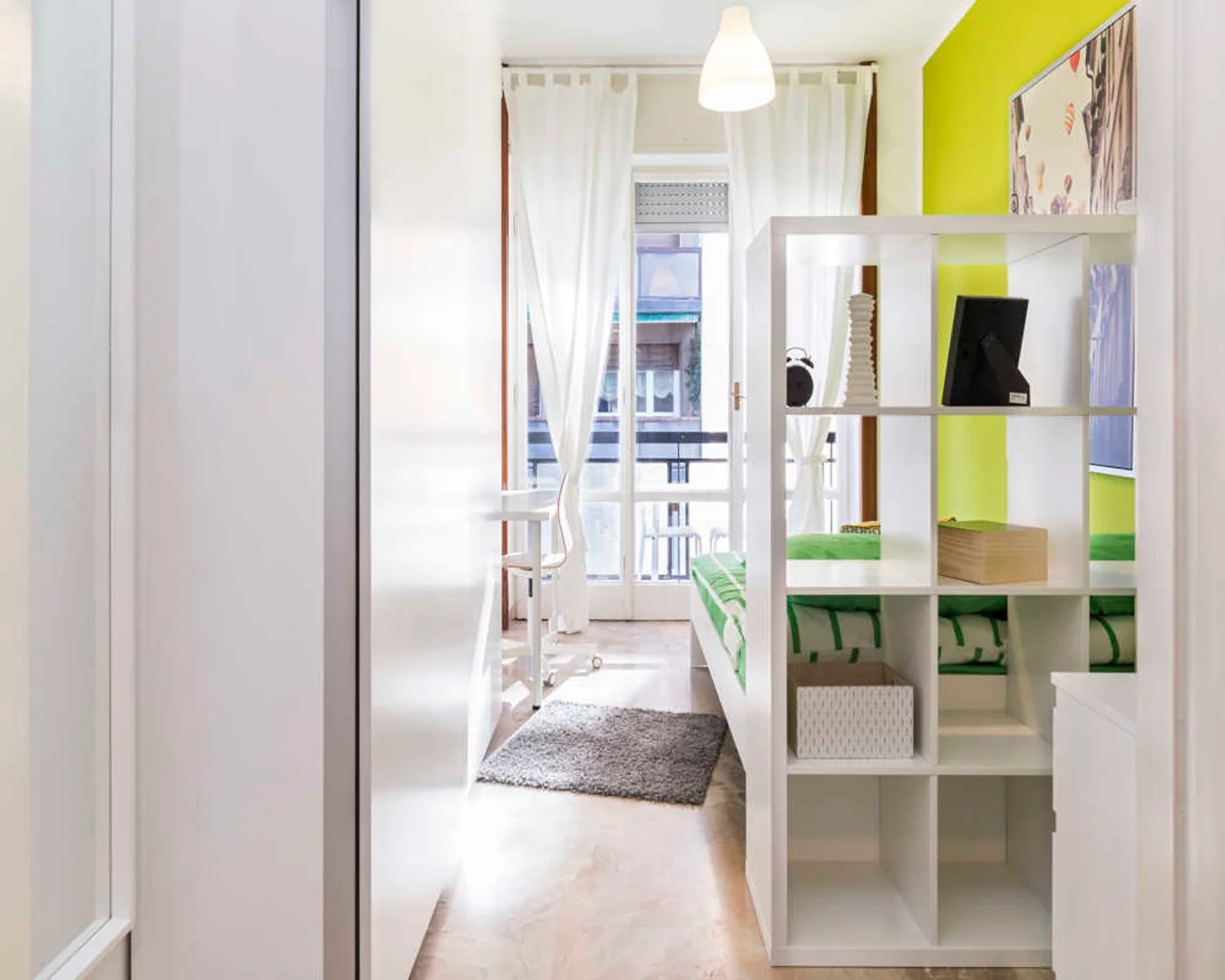 Student-friendly room in  with modern amenities