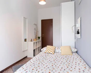 Habitación privada en Viale Giovanni Vicini, imagen 5 de 30