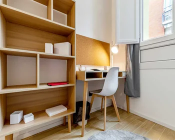 Quarto privado em Via Carlo Pedrotti, imagem 6 de 17
