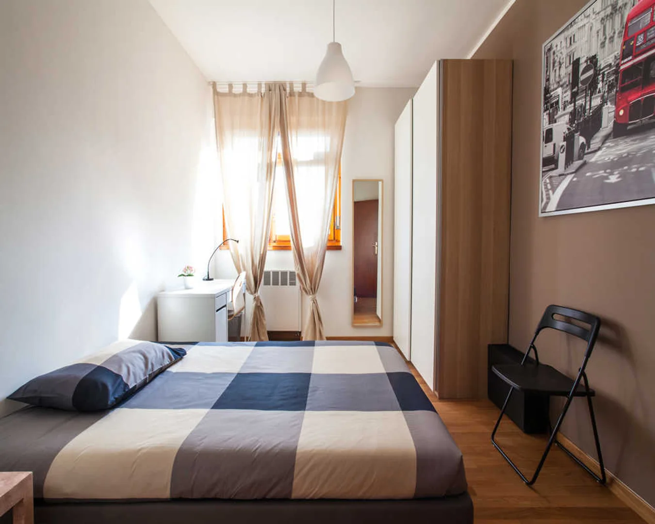 Economical student room with convenient location in 