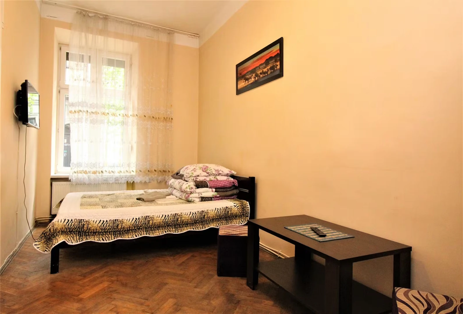 Quarto para alugar com cama de casal em Cracóvia