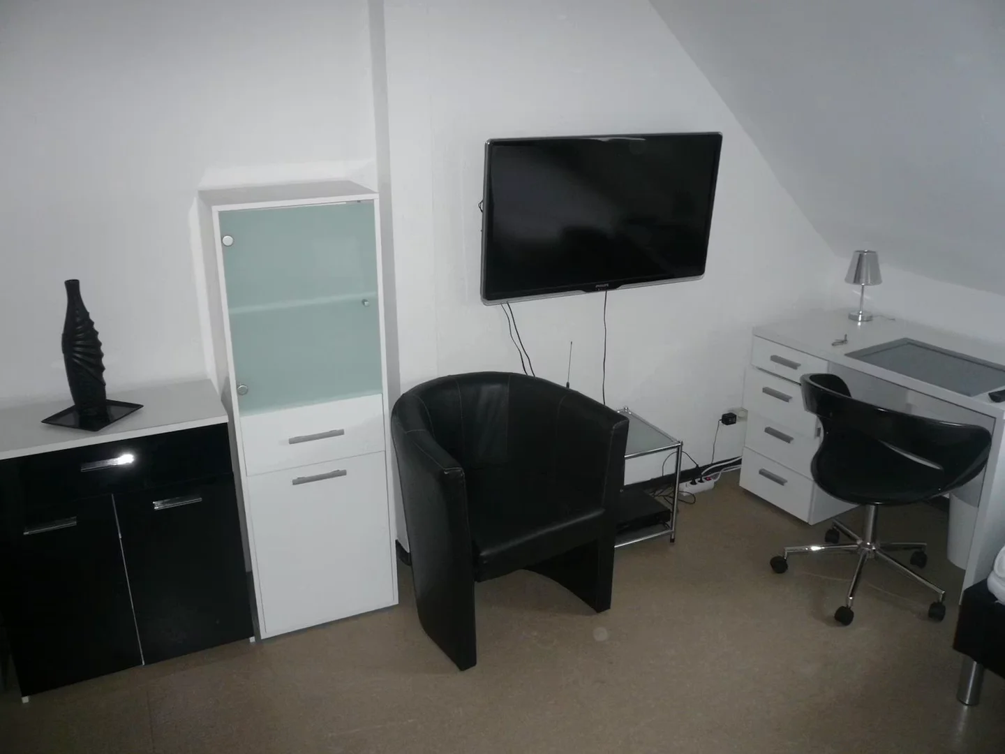Quarto acolhedor para estudantes disponível em