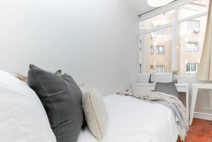 Habitación en alquiler con cama doble Barcelona