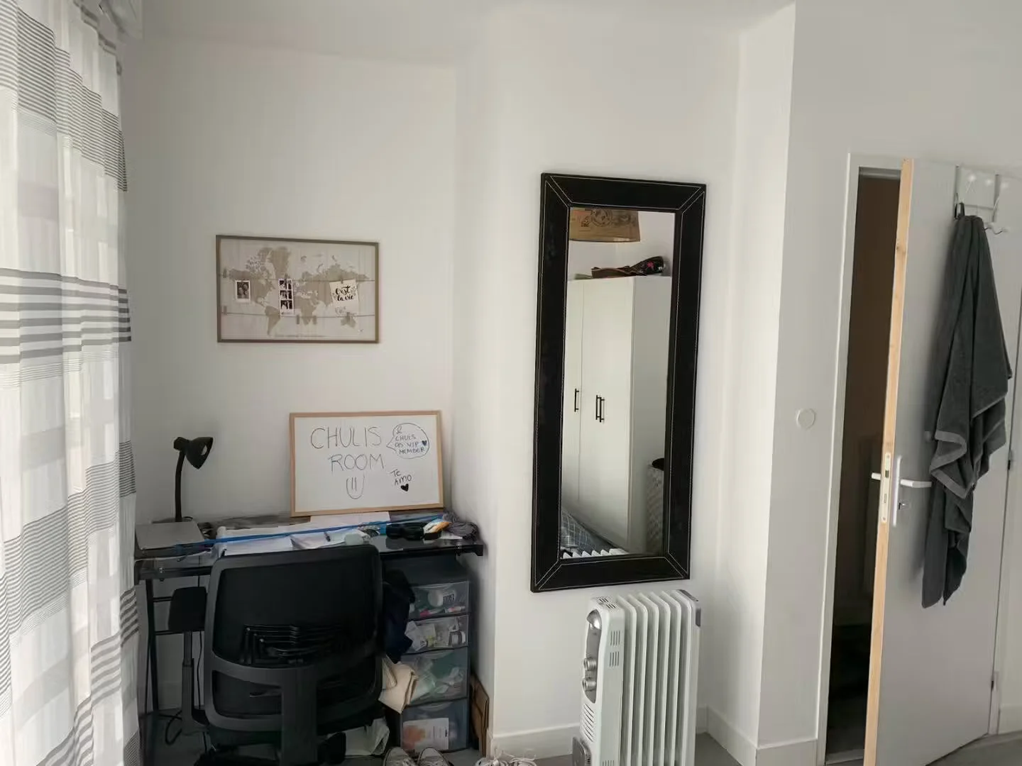 Habitación estudiantil económica con ubicación conveniente en 