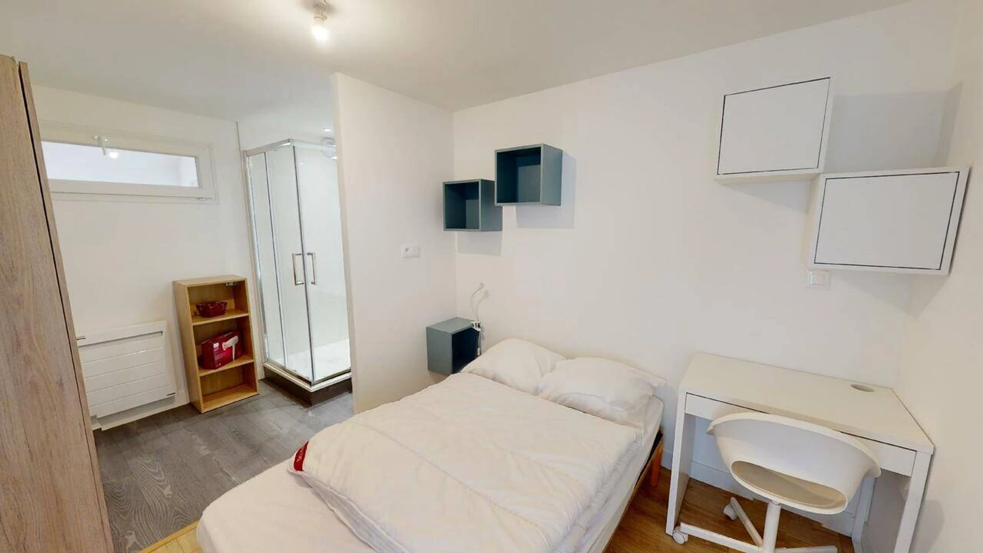 Room for rent with double bed Poitiers