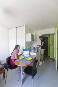 私人房间 在住宅内 在 Chambéry, 73000, 20的图像3