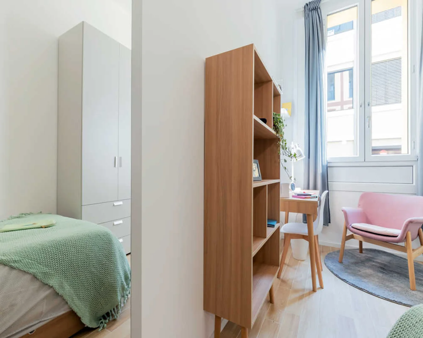 Quarto amigo do estudante em com comodidades modernas