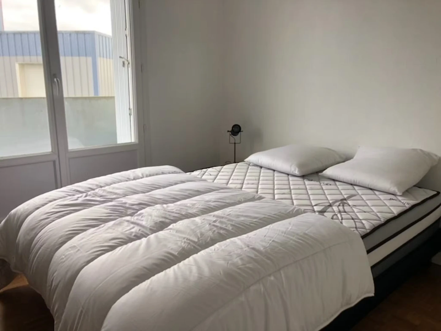 Quarto para alugar com cama de casal em Brest