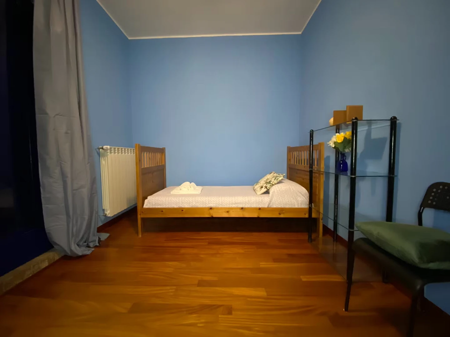 Chambre à louer avec lit double Bari