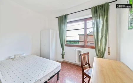 Quarto barato em Roma