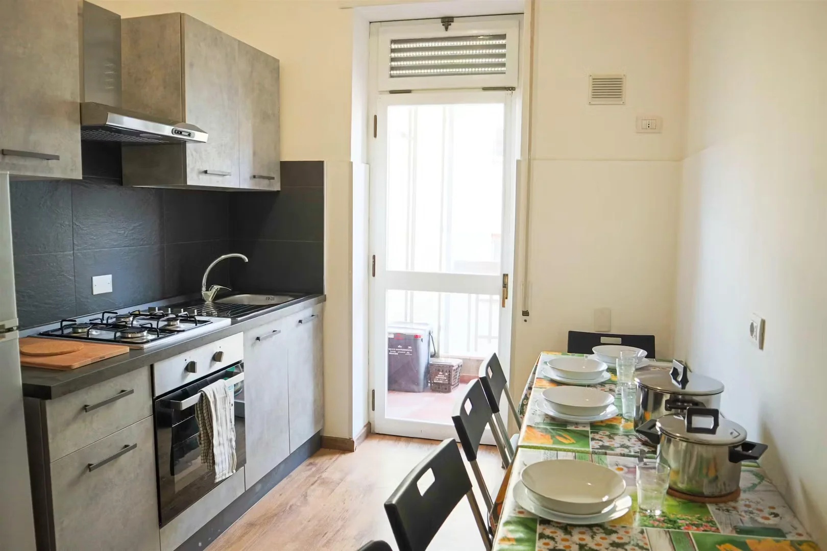 Chambre à louer dans un appartement d'étudiant à , entièrement meublée