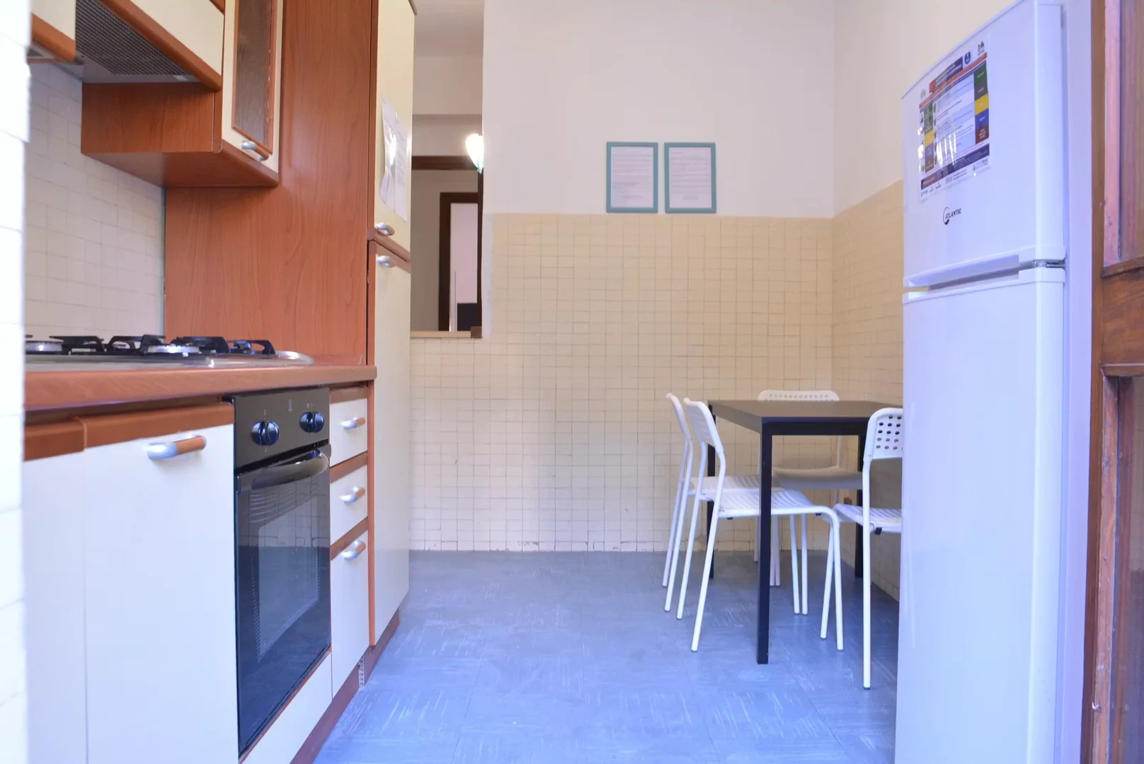 Confortevole e spaziosa stanza per studenti in 