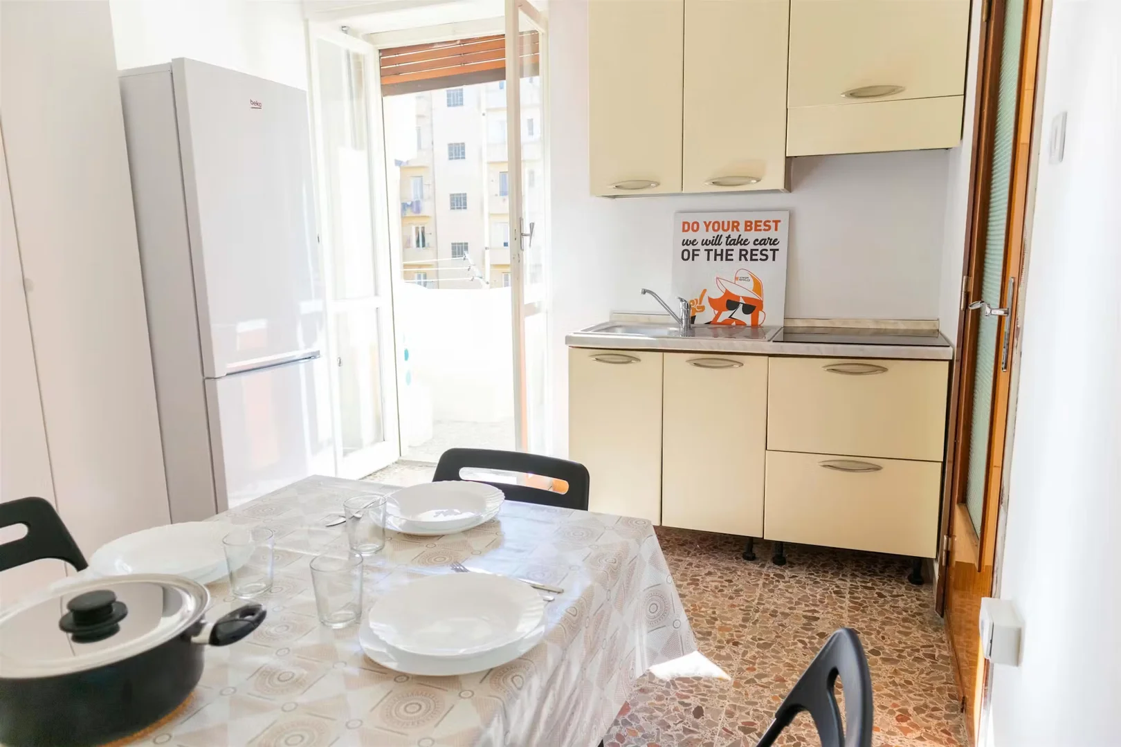 Camera accogliente per studenti disponibile a 