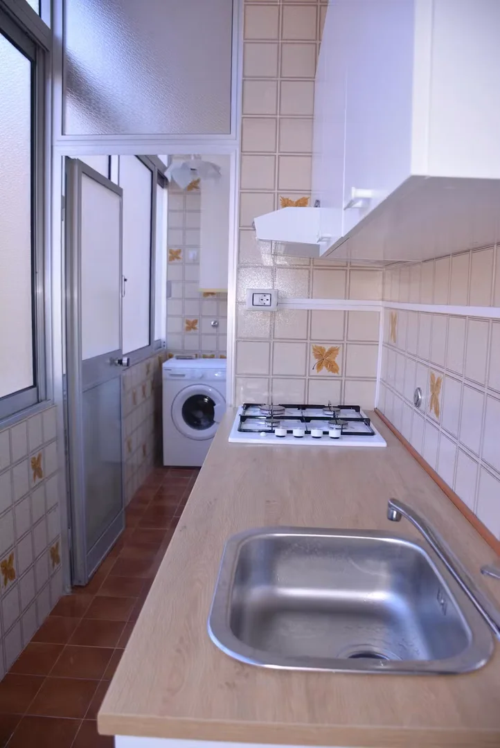 Budget-friendly student room close to campus in 