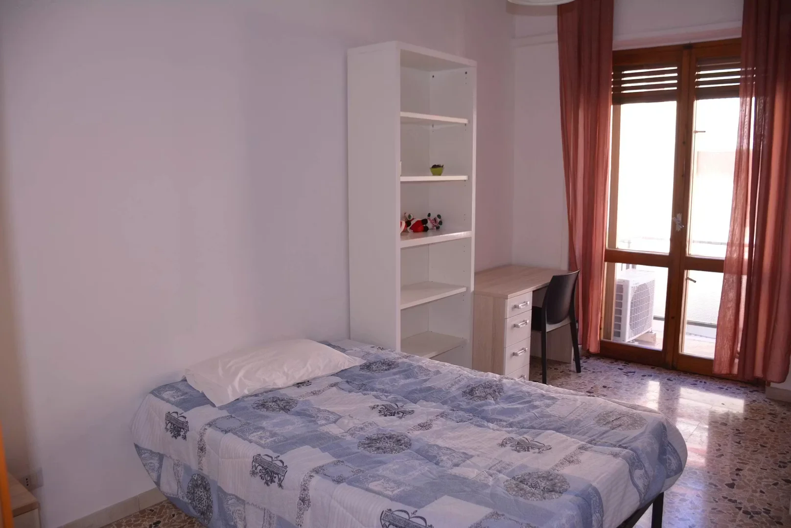 'da kampüse yakın, bütçe dostu öğrenci odası