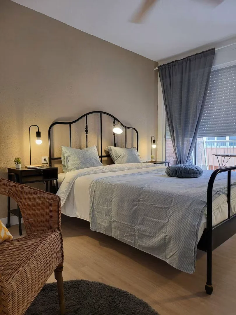 Chambre d'étudiant bon marché à proximité du campus dans