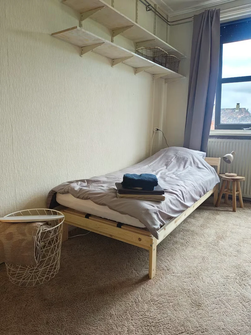 Quarto amigo do estudante em  com comodidades modernas