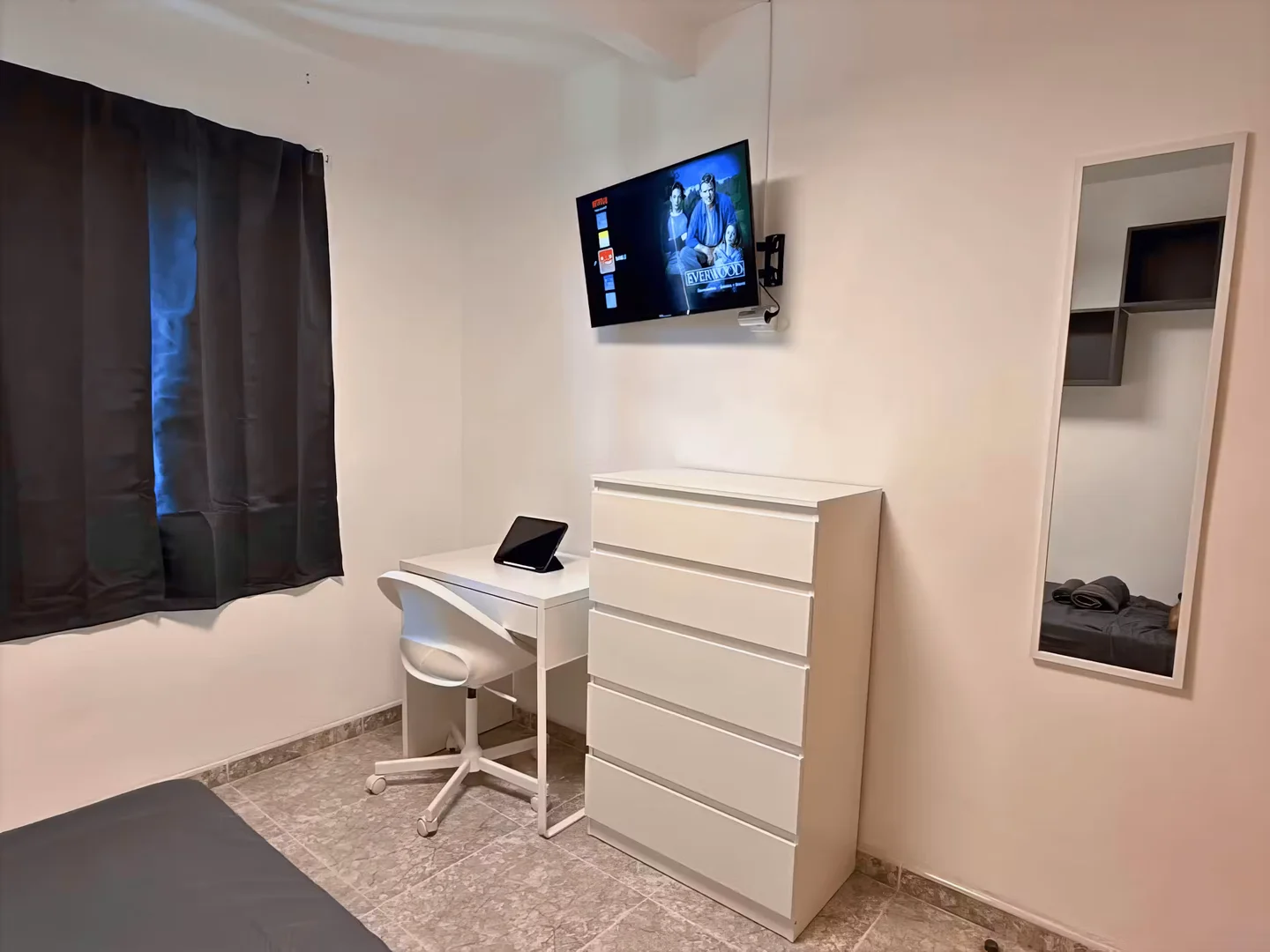 Quarto acolhedor para estudantes disponível em