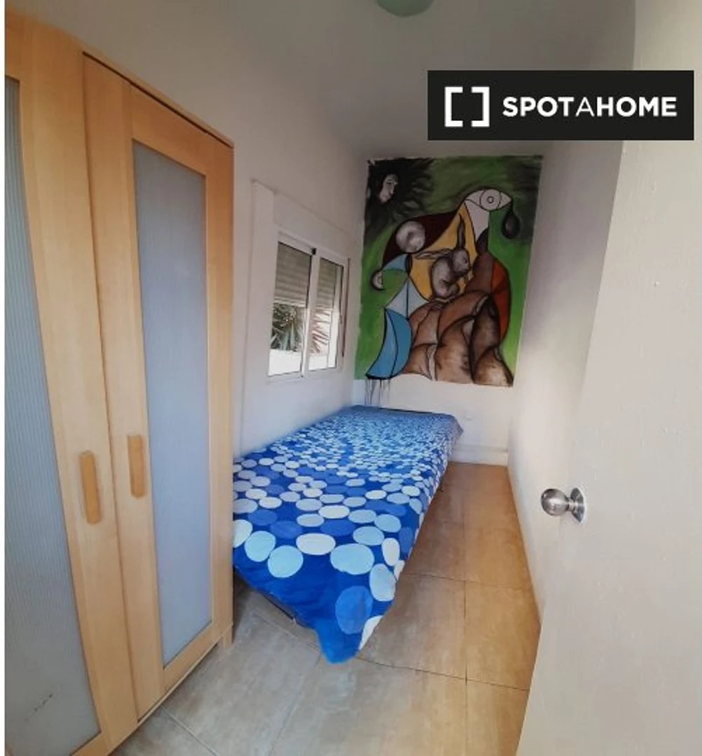 Room for rent with double bed Barcelona
